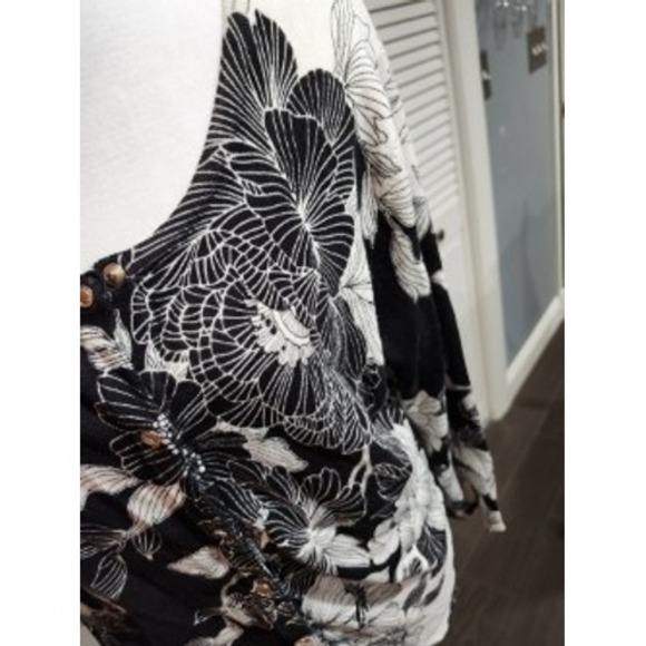 White House Black Market Women's Knit Floral Cardigan Button Front Black White L - Picture 4 of 7
